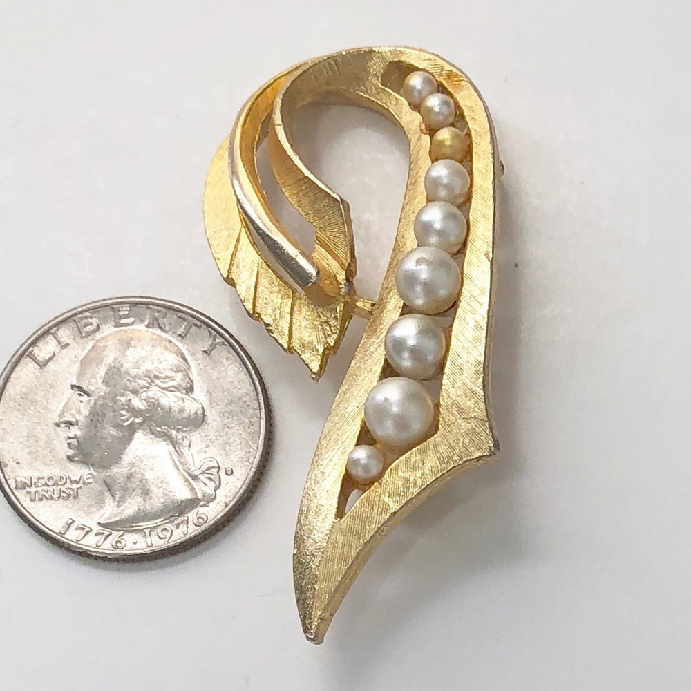 Vintage Brooch Pin, Gold Tone